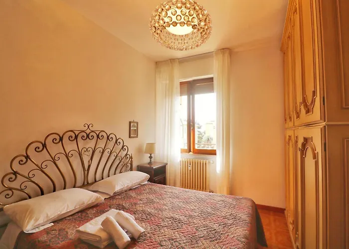 아파트 Al Numero 16